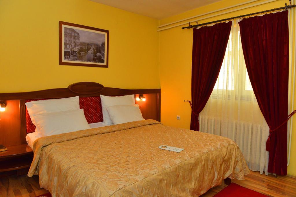 Manjez Centar Hotel Belgrade Bilik gambar