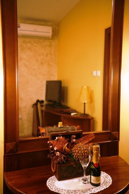 Manjez Centar Hotel Belgrade Bilik gambar