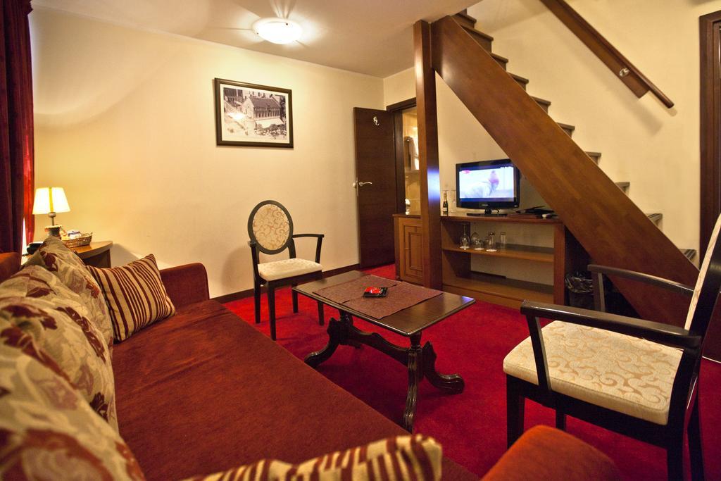 Manjez Centar Hotel Belgrade Bilik gambar