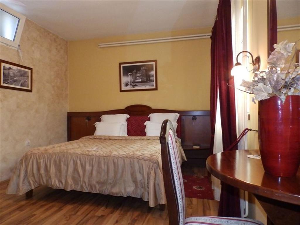 Manjez Centar Hotel Belgrade Luaran gambar